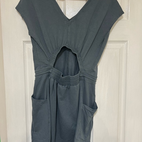 Patagonia Small Woman’s open back grey dress. - Picture 2 of 7